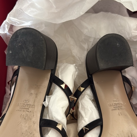 Valentino Garavani Rockstud Slide Sandal - Picture 7 of 7